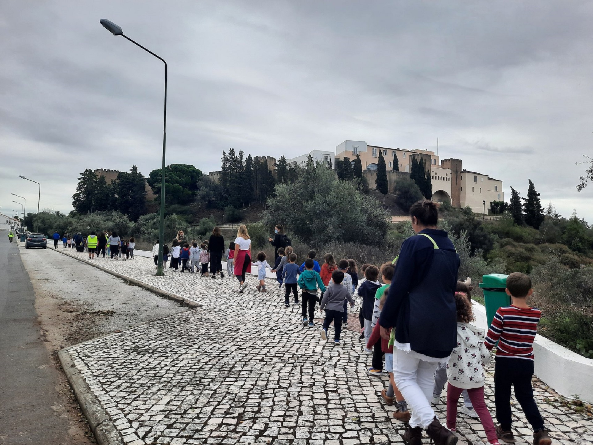 Câmara Municipal promoveu caminhada para assinalar Dia Nacional de Prevenção do Cancro Mamário