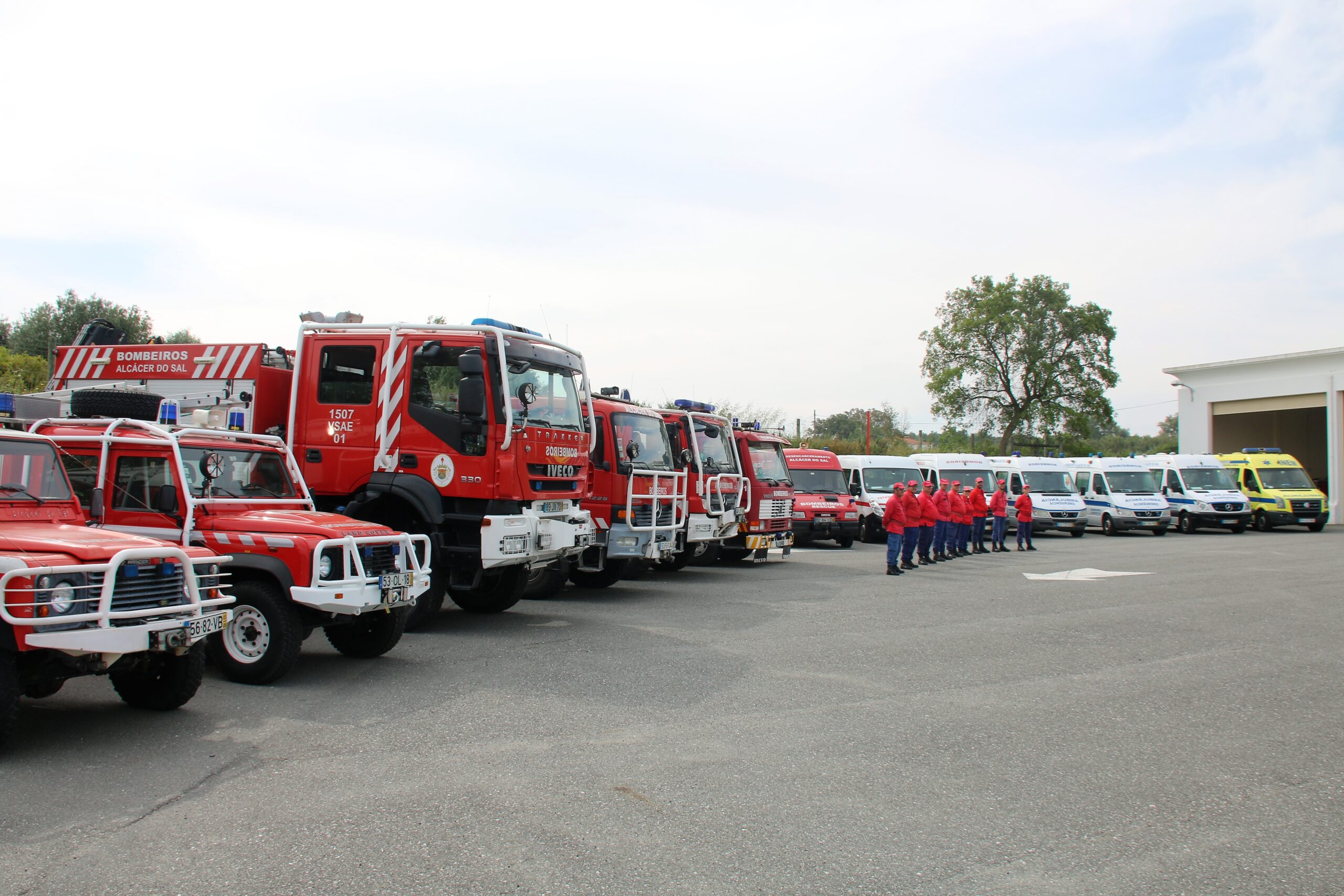 Câmara Municipal cede verba aos Bombeiros de Alcácer para apoio a combate a incêndios floresta...