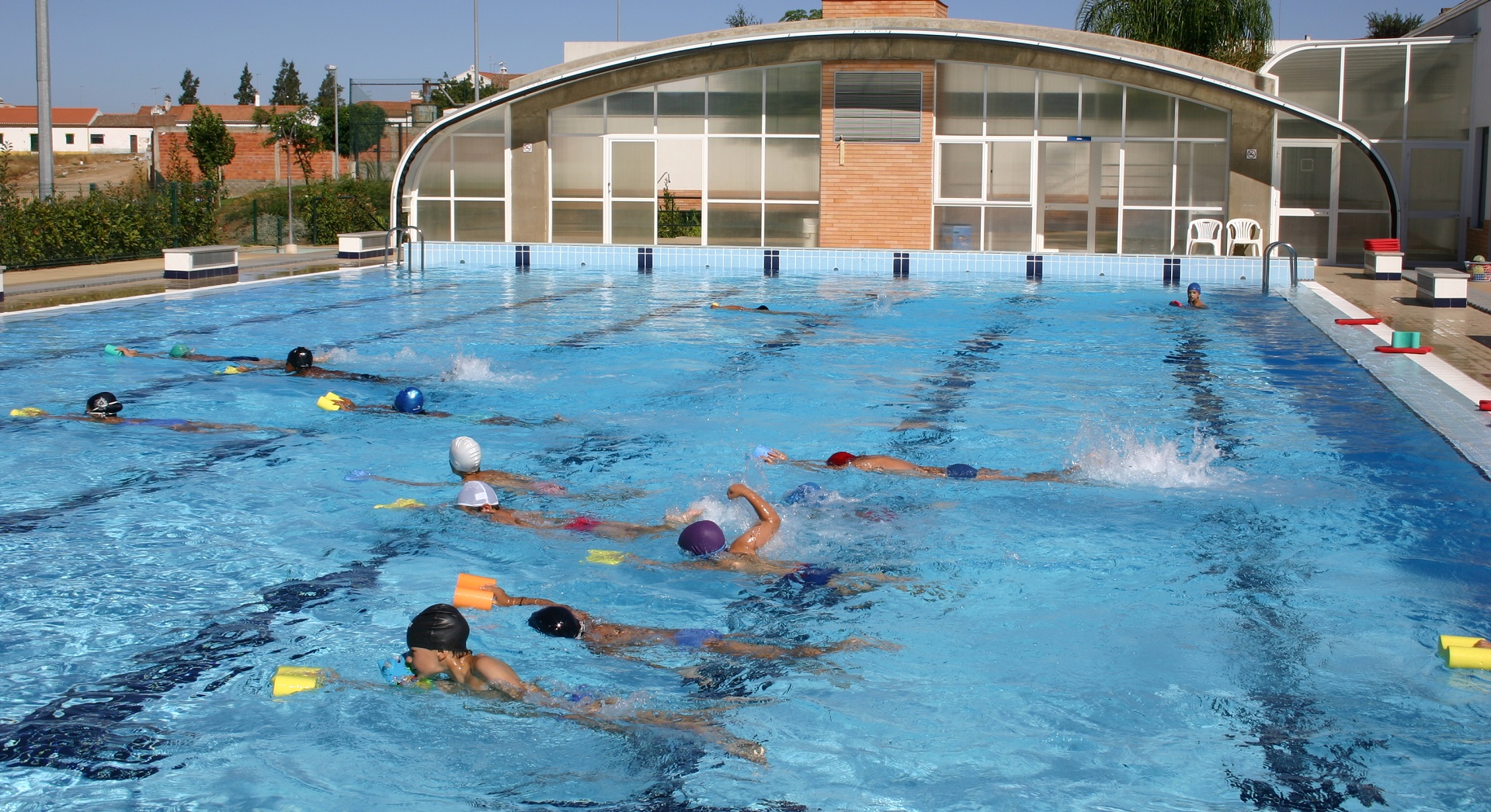 Época balnear teve início no sábado nas piscinas do concelho