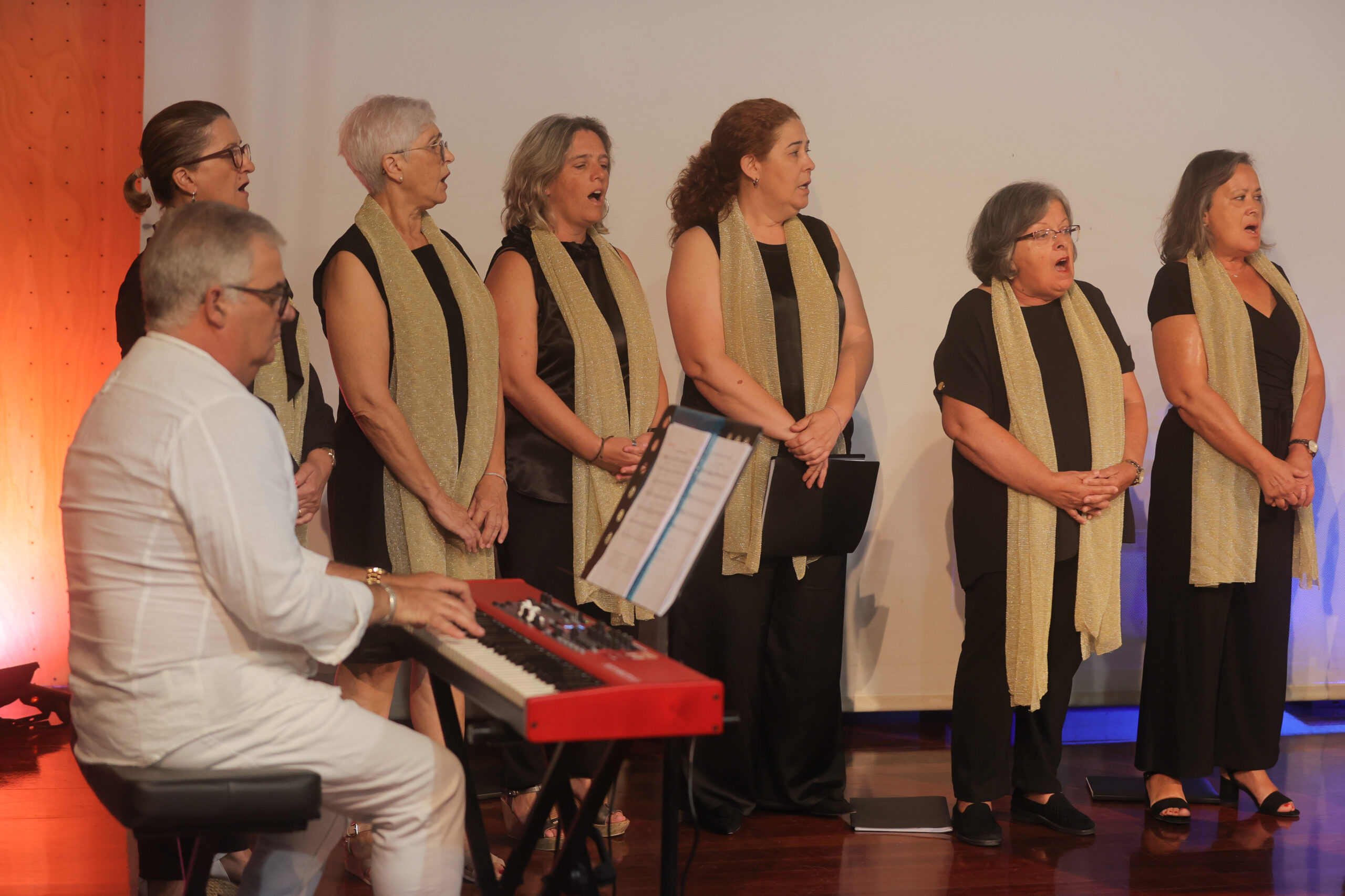 Comporta recebeu o verão com concerto no Auditório