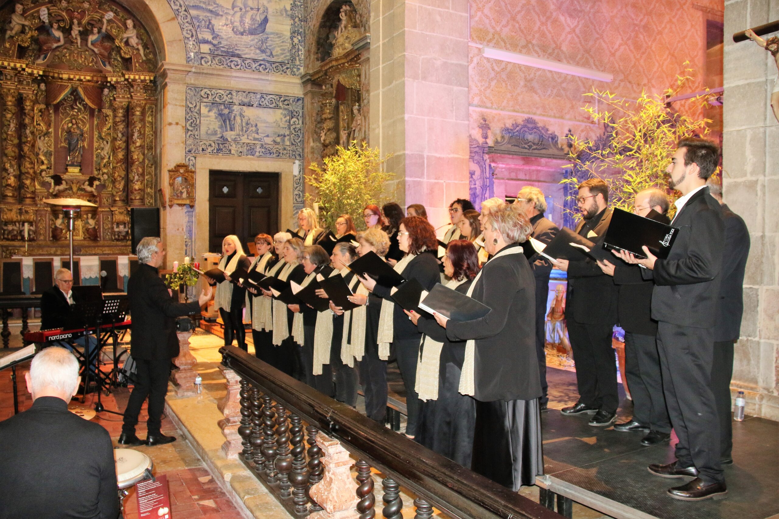 Câmara Municipal promoveu no passado sábado o habitual concerto de Natal na Igreja de Santiago