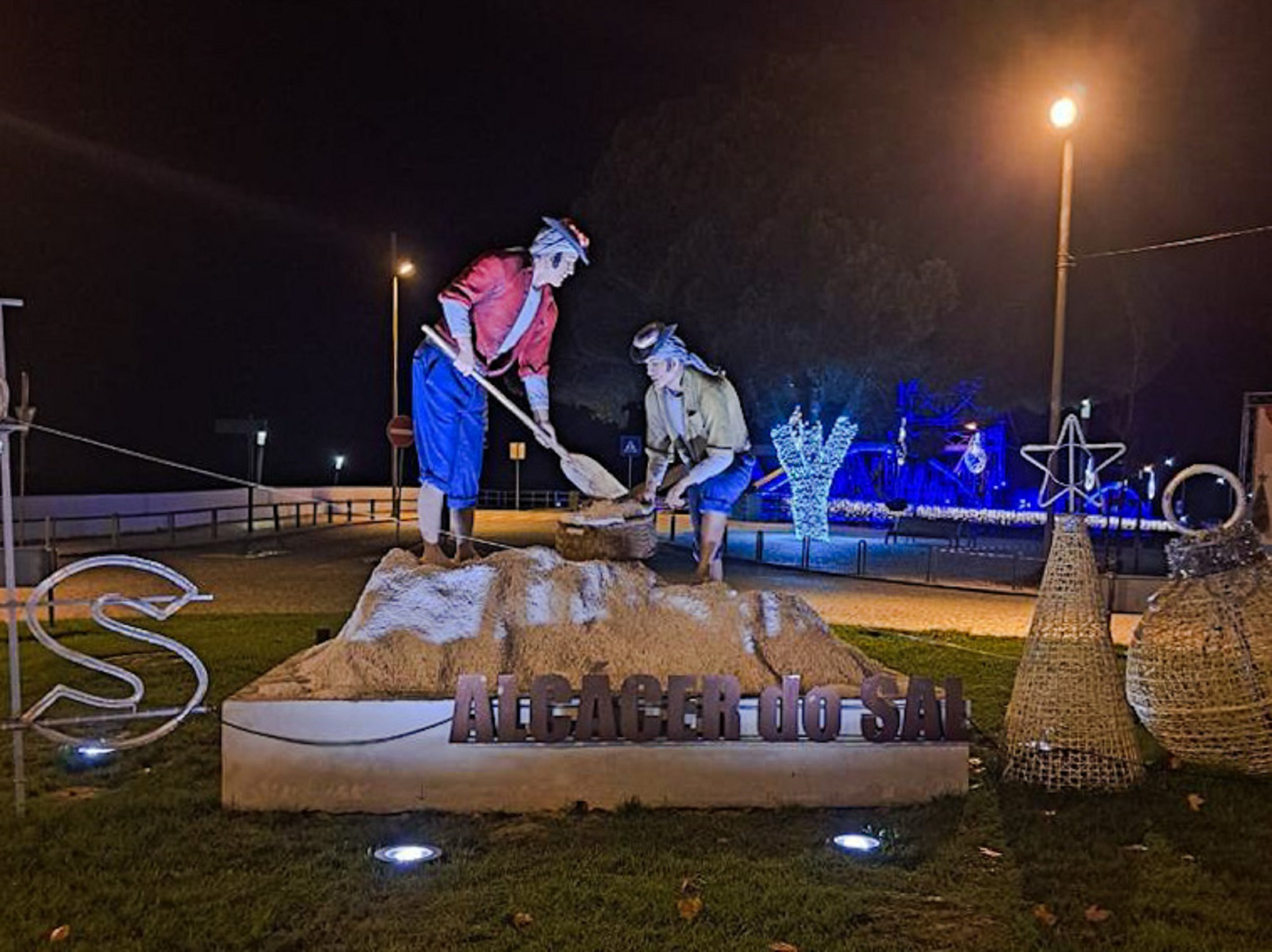 Estátua dos Salineiros já está iluminada