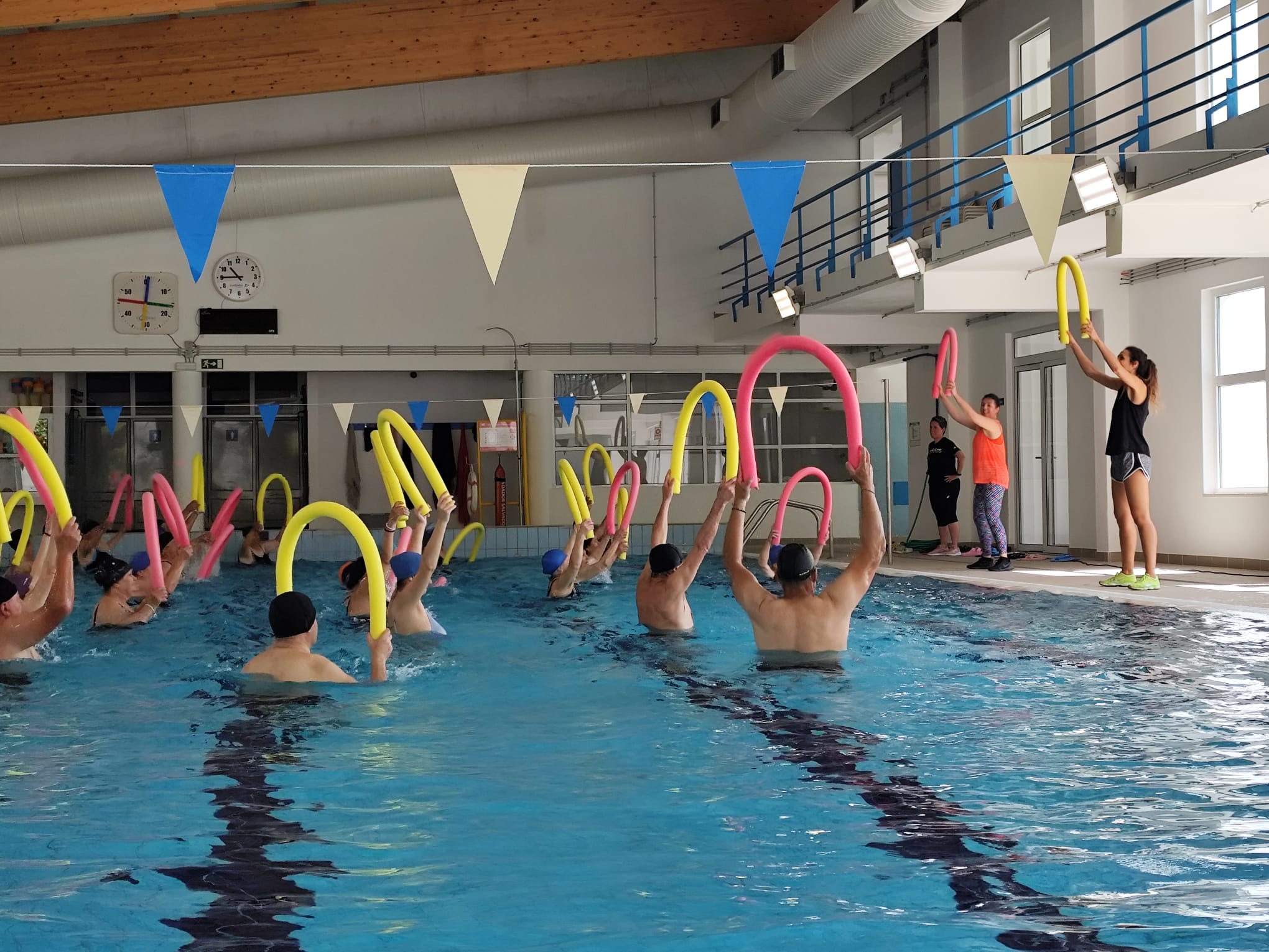 Piscina coberta de Alcácer do Sal acolheu mega aula de hidroginástica