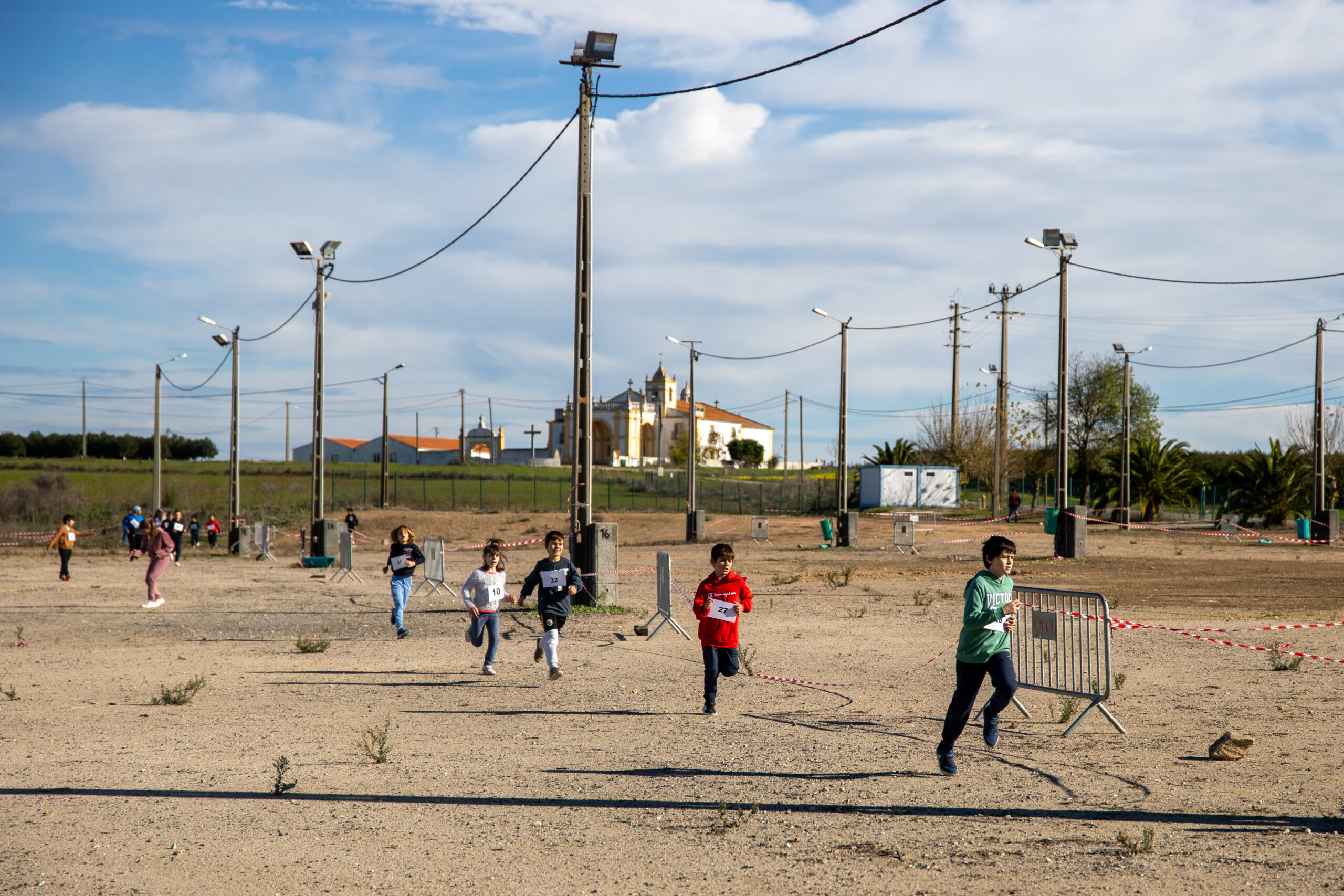 Agrupamento de Escolas de Torrão promoveu corta-mato escolar e magusto de outono