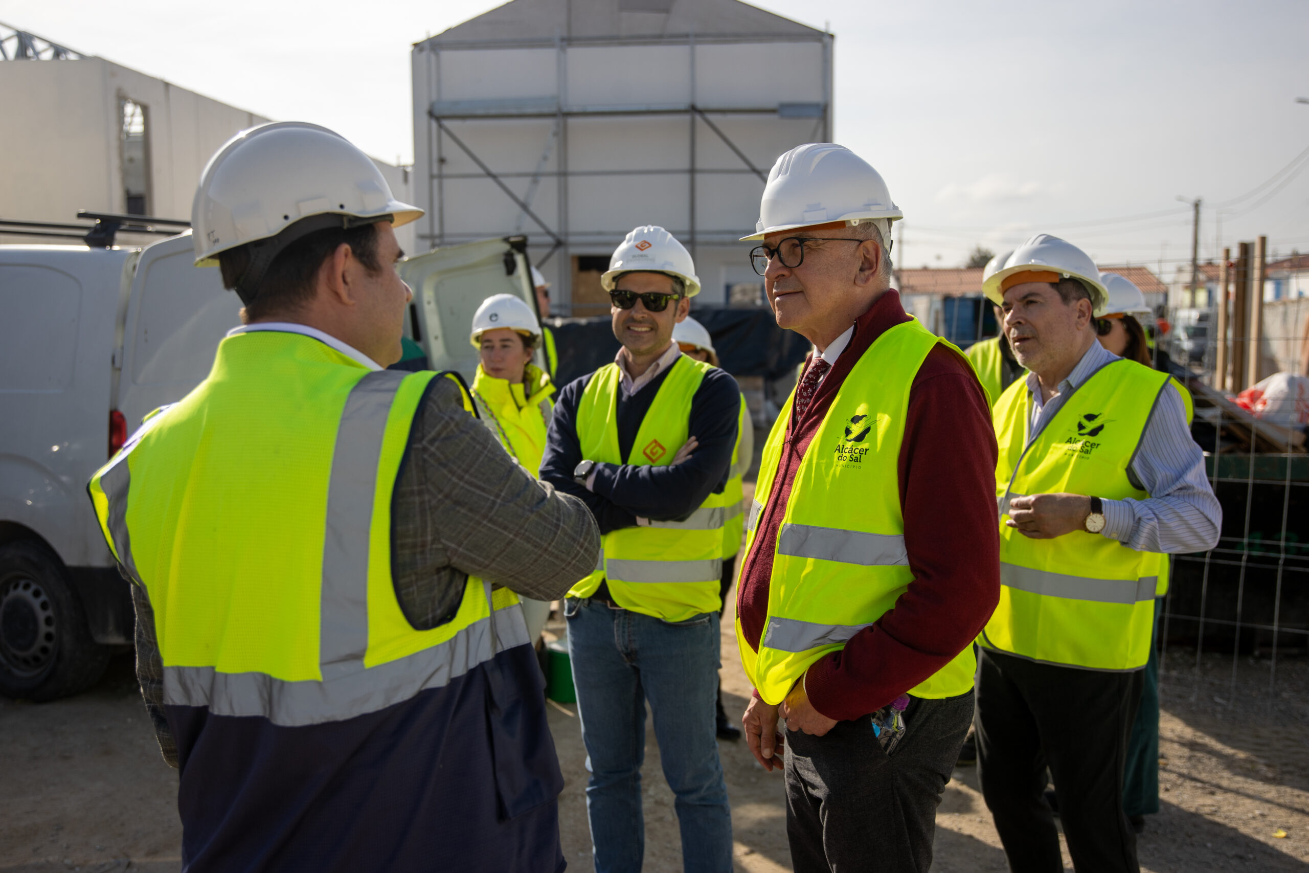 Executivo Municipal permanente visitou obra das habitações a preços acessíveis no Bairro de S...