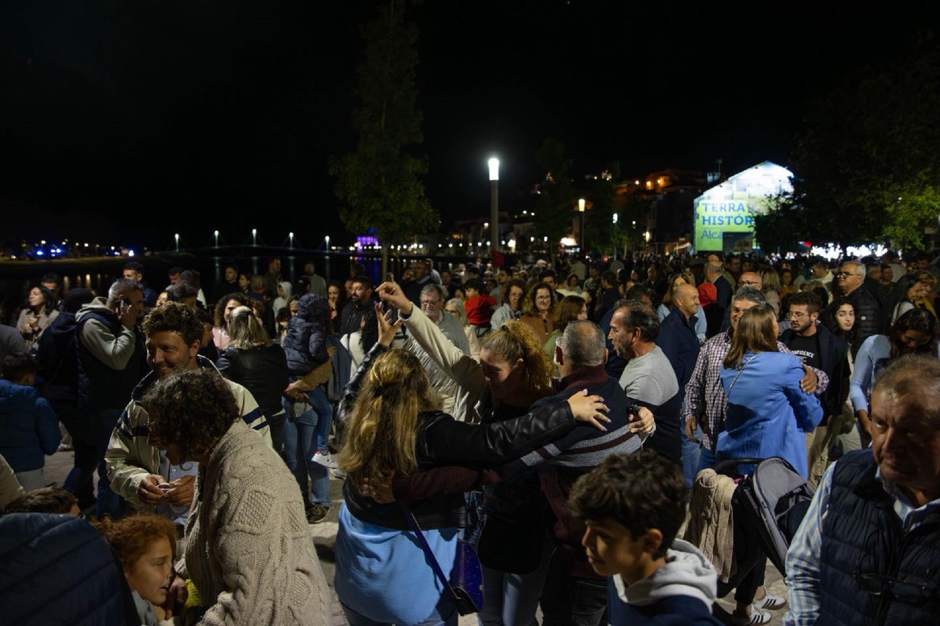 Noite mágica anunciou o 25 de Abril em Alcácer do Sal