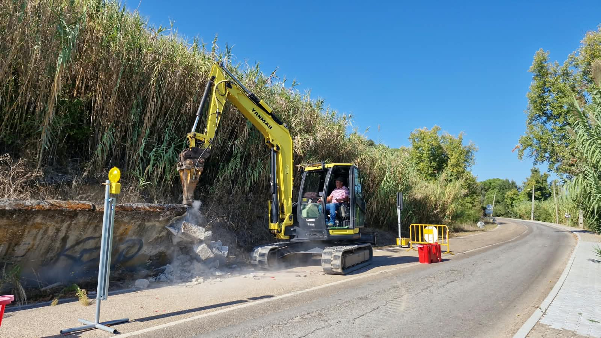 2026-10-16 estabilização de talude e reconstrução de muro em Vale de Guizo